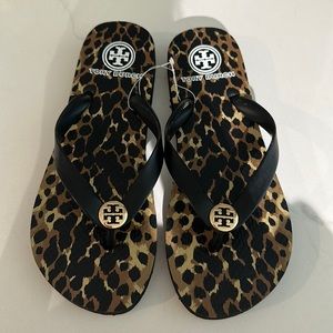Tory burch flip flops
